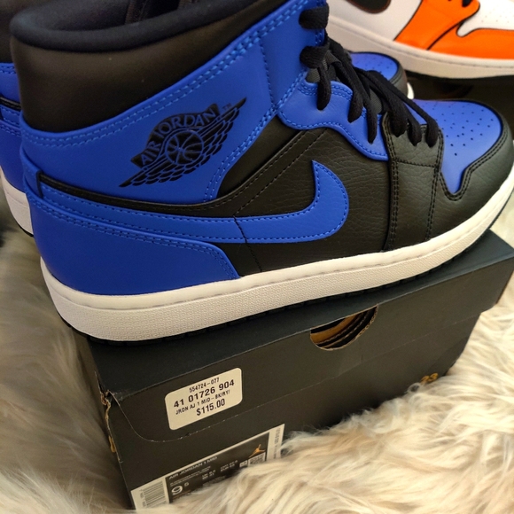 Nike Air Jordan 1 Mid 'Hyper Royal' Black - Picture 2 of 9